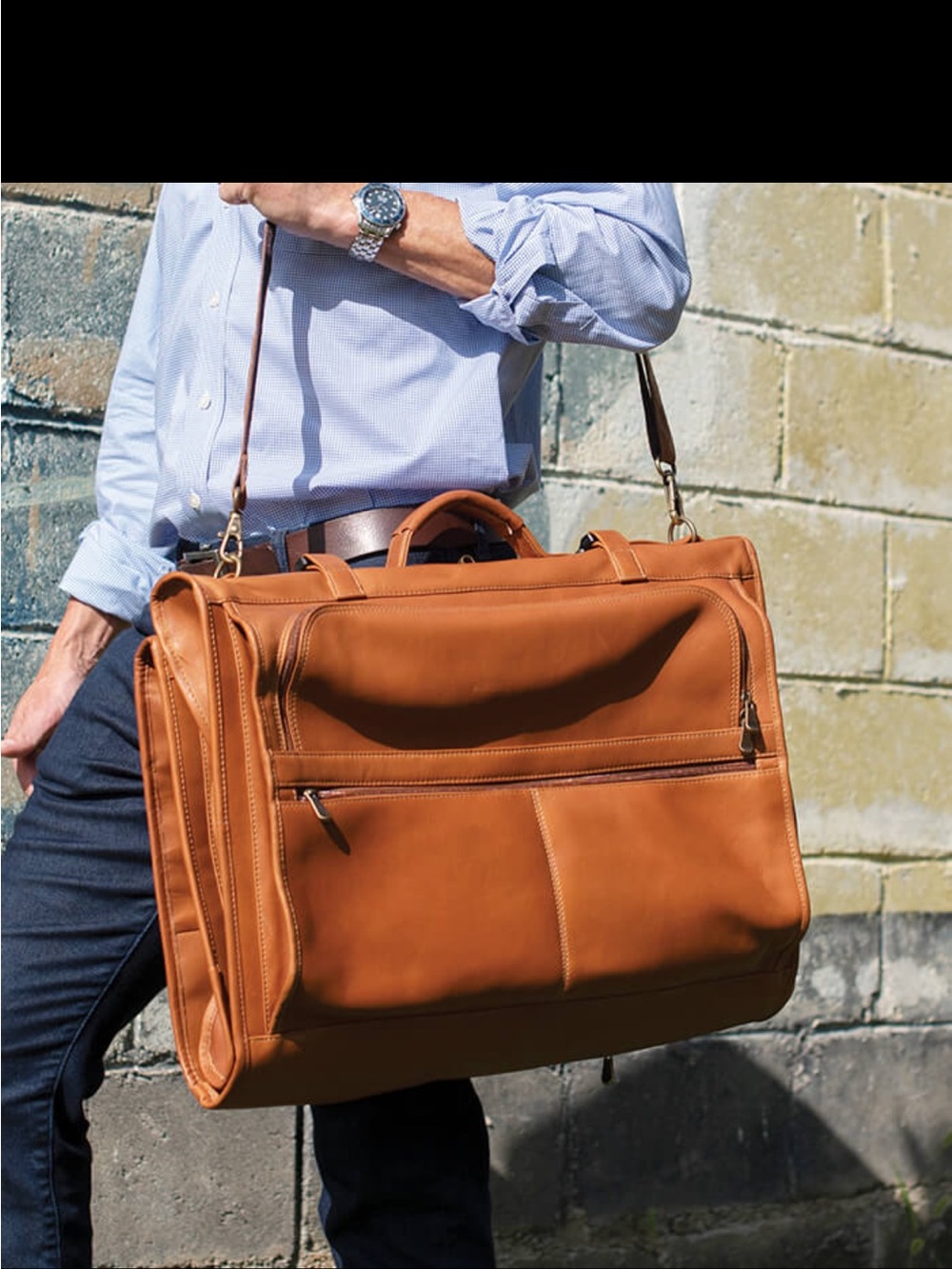 SARGE Leather Company Andes Trifold  Travel Garment Bag with Shoulder Strap